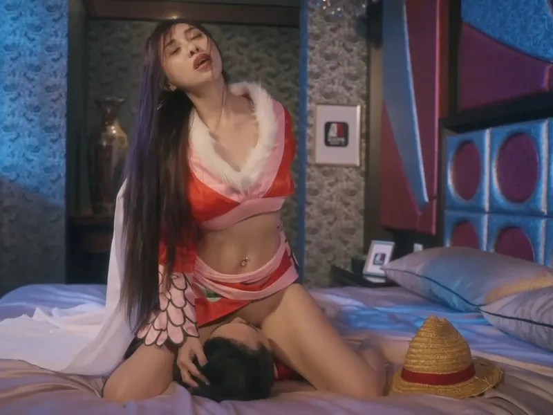 Lái máy bay bà già cosplay cưỡi ngựa, xuất tinh đầy mòm khoái tê cặc